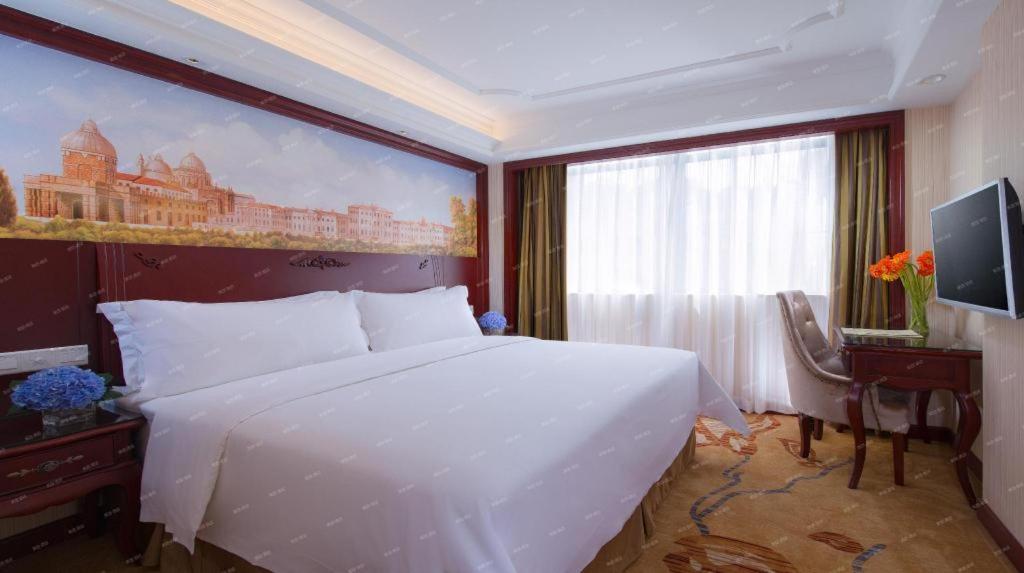 Vienna Hotel - Shenzhen Dongmen Hubei Metro Station מראה חיצוני תמונה